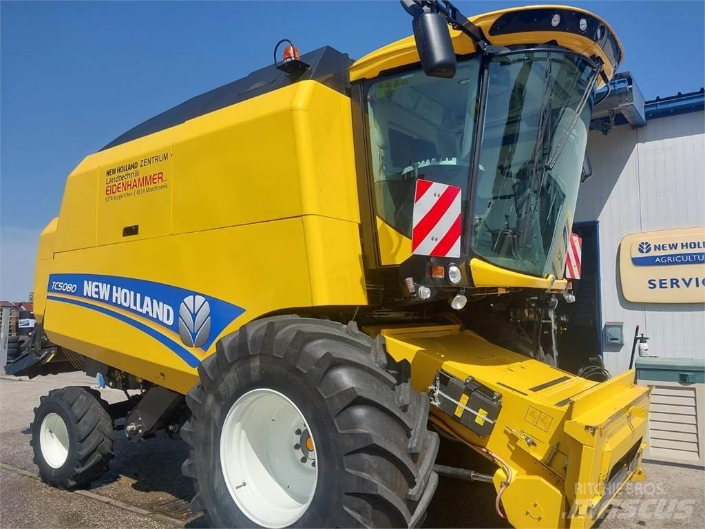 New Holland TC5070 Kombájnok