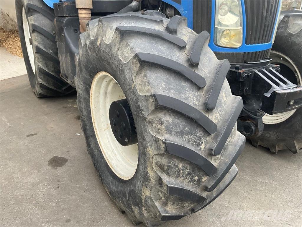 New Holland TG 285 Traktorok