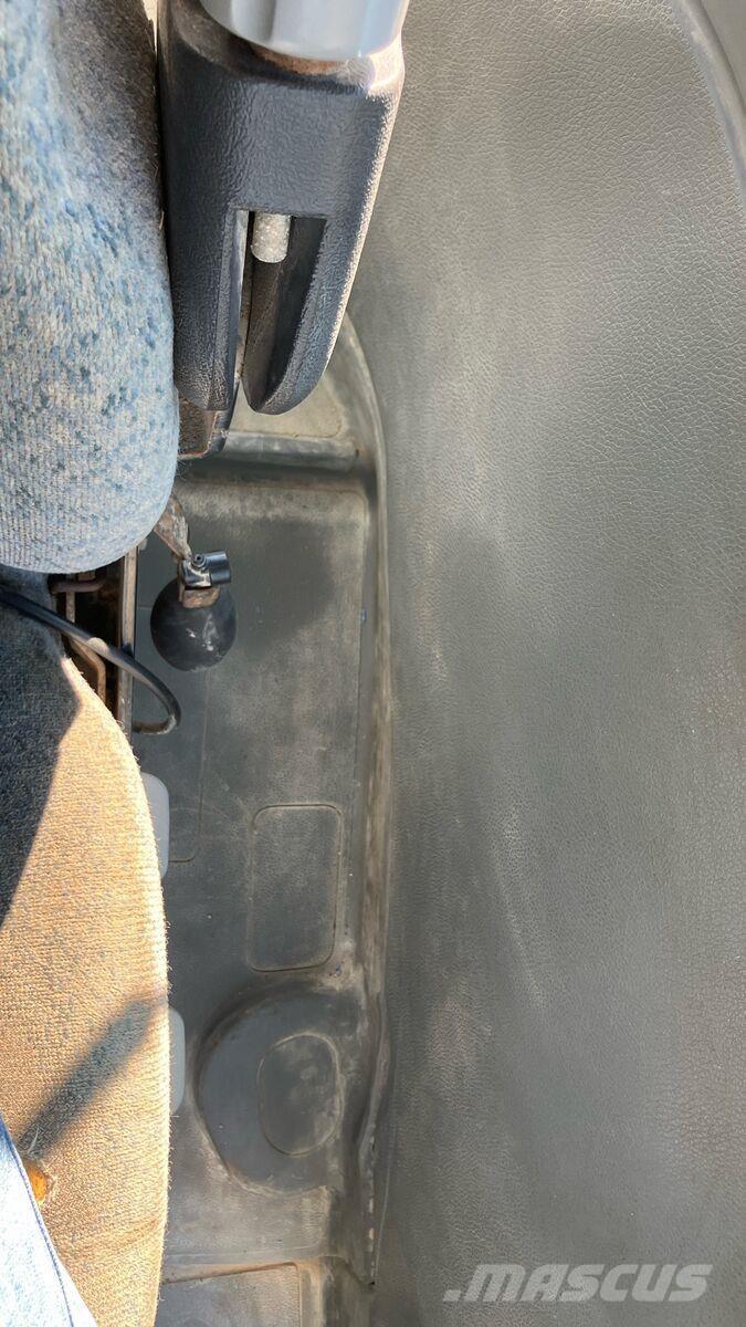 New Holland TL 80 Traktorok