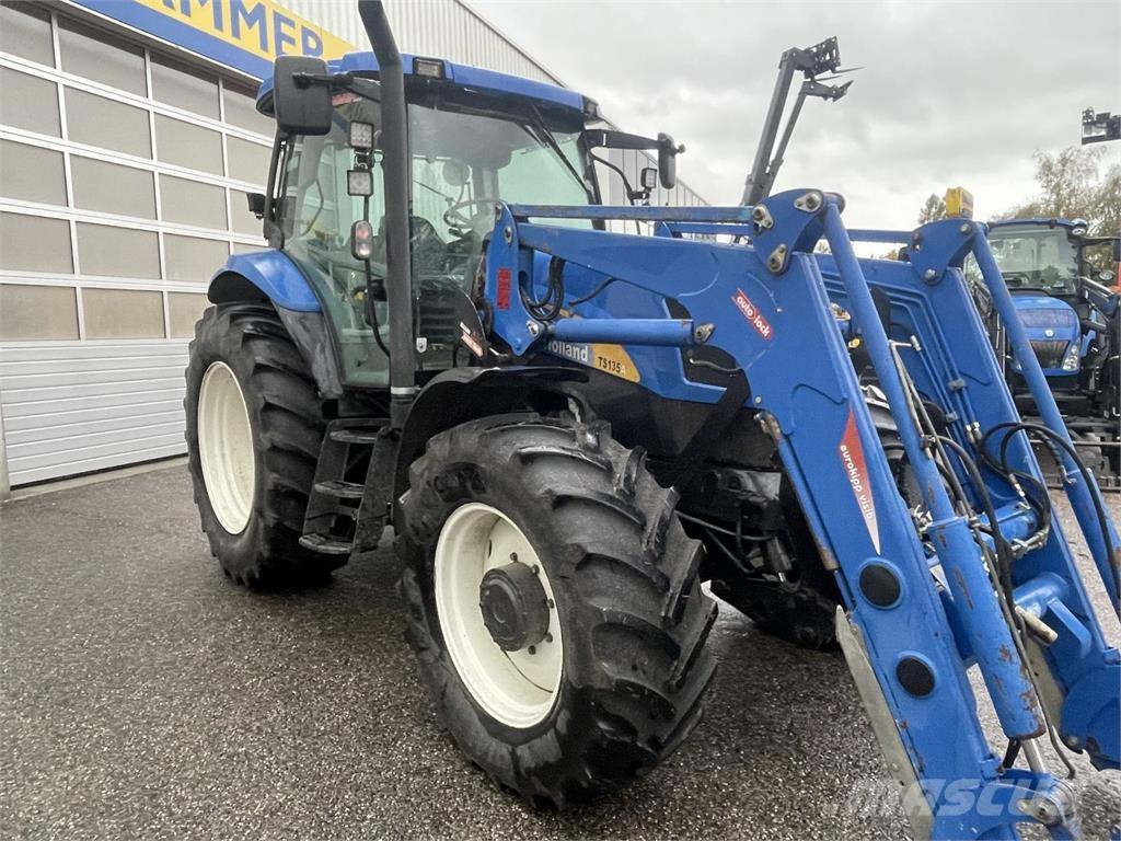 New Holland TS135A Traktorok