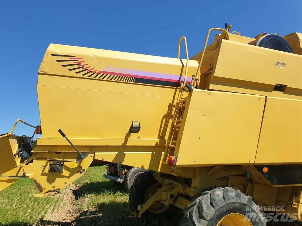 New Holland TX 65 Kombájnok