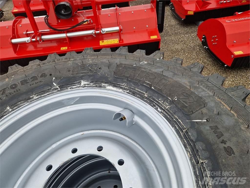 Nokian TRI 2 Gumiabroncsok, kerekek és felnik