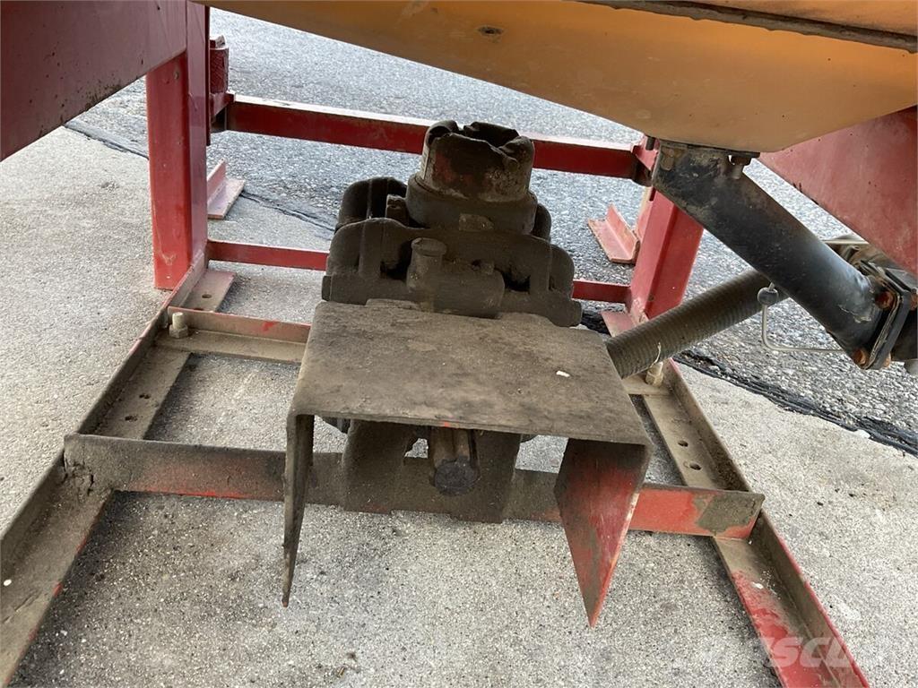 Rau D1 Vontatott trágyaszórók