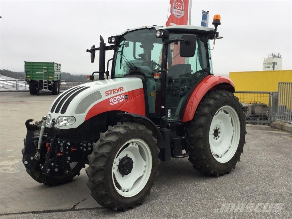 Steyr 4085 Kompakt Traktorok