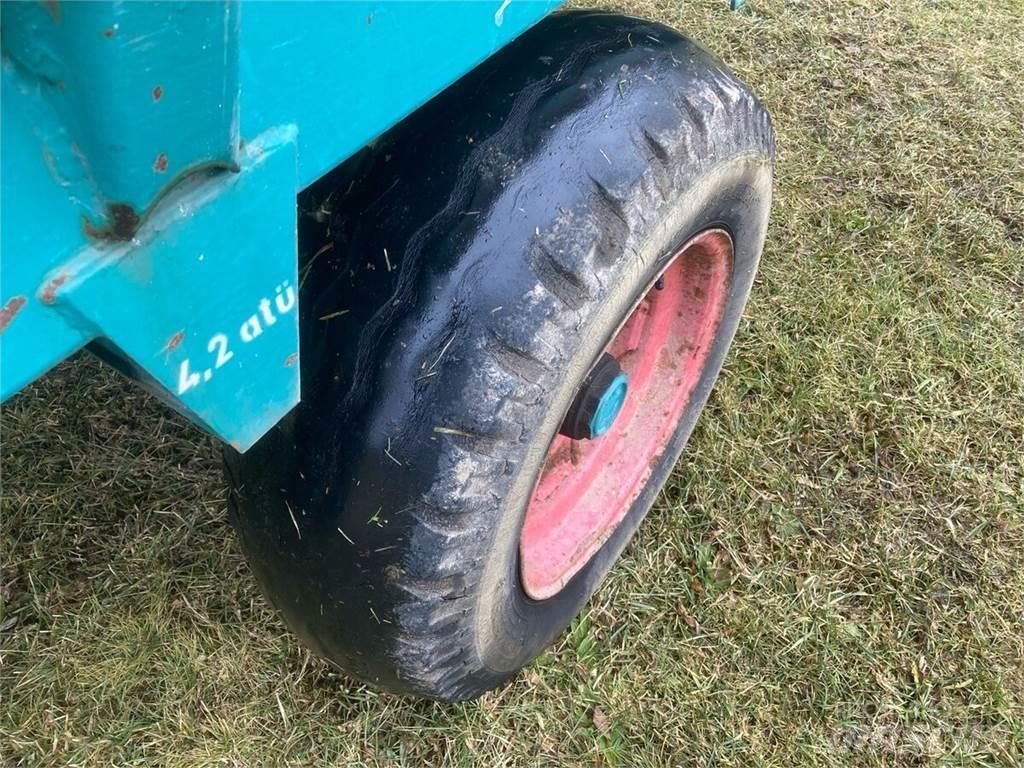 Steyr Hamster 803V Önrakodó pótkocsik