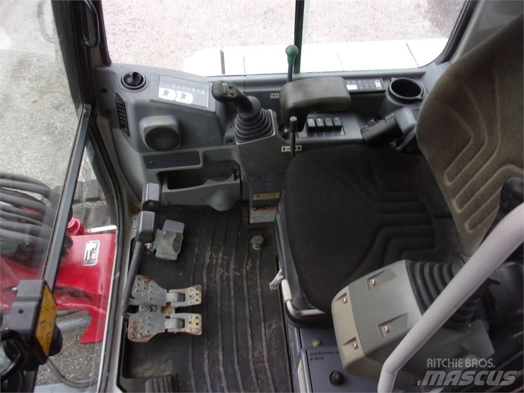 Takeuchi TB 235 Mini kotrók < 7t