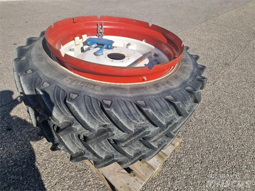 Taurus 12.4 R36 Gumiabroncsok, kerekek és felnik