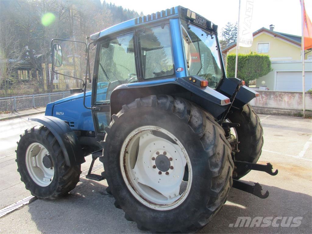 Valtra 6400 Traktorok
