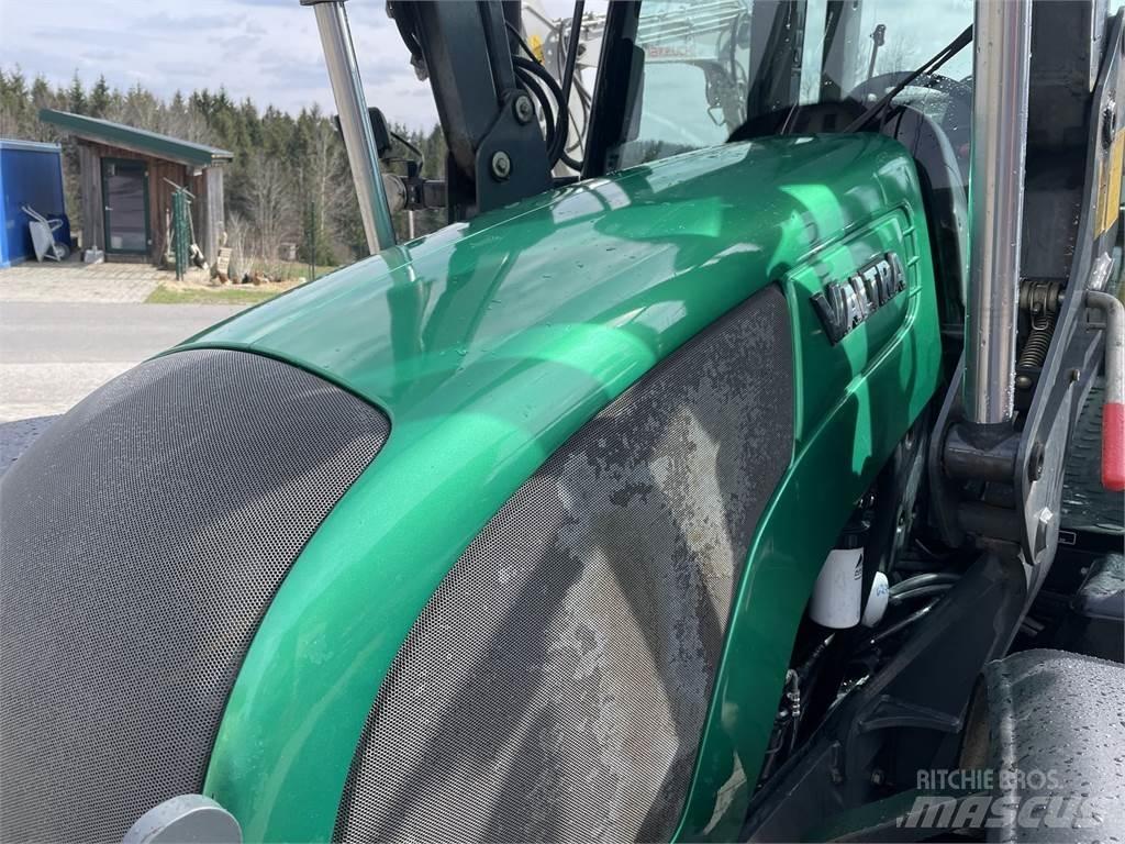 Valtra N 82 Hi-Tech Traktorok