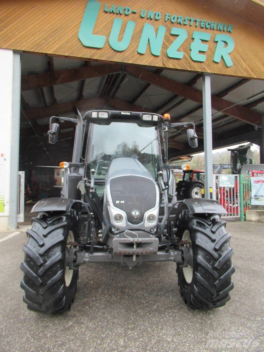 Valtra N 93 HiTech5 Traktorok