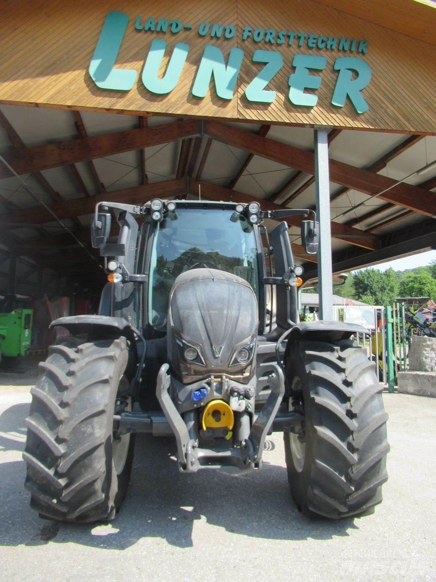 Valtra N134 (Stufe V) Traktorok