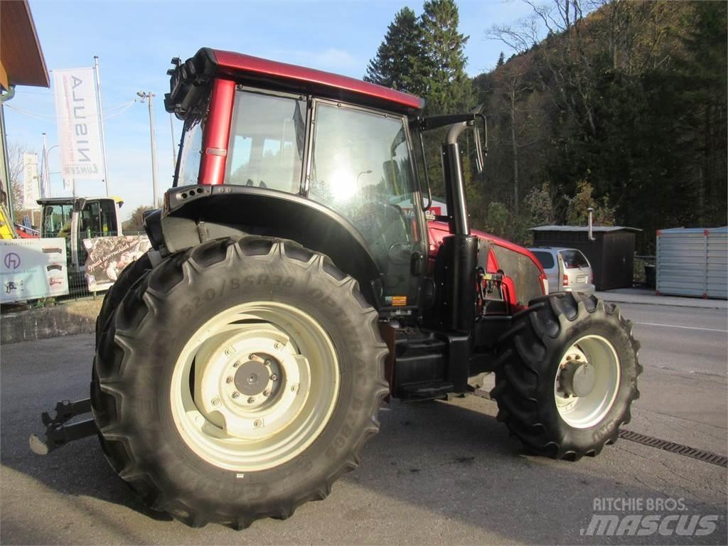 Valtra N163D Traktorok