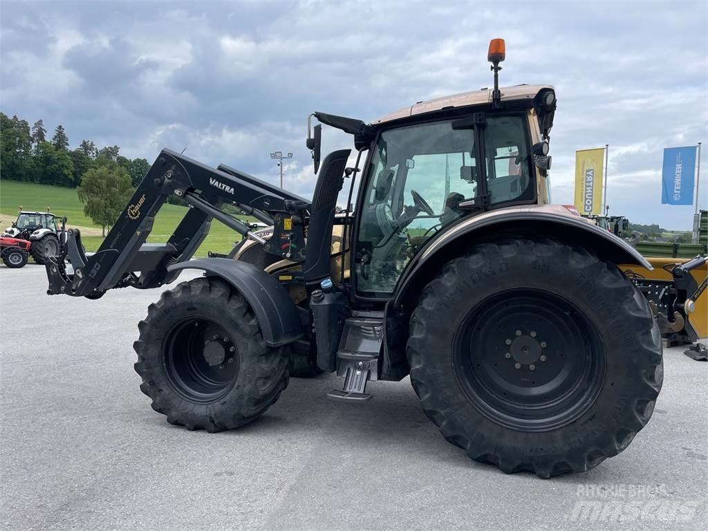 Valtra N174 HiTech Traktorok