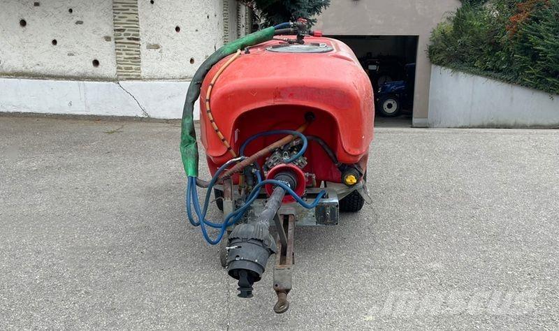 Vogel & Noot 800 L Vontatott trágyaszórók