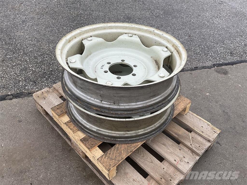  W7x28 Gumiabroncsok, kerekek és felnik