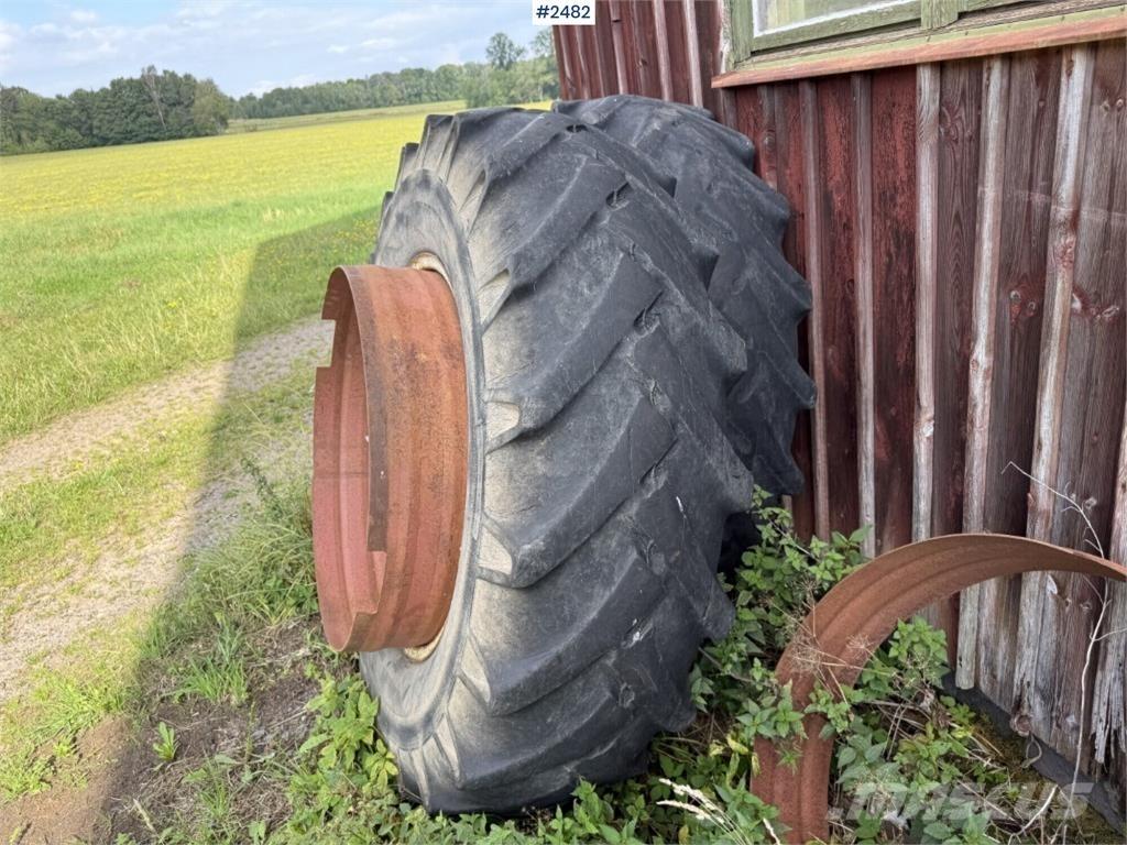  Traktordäck okänt Tartozékok