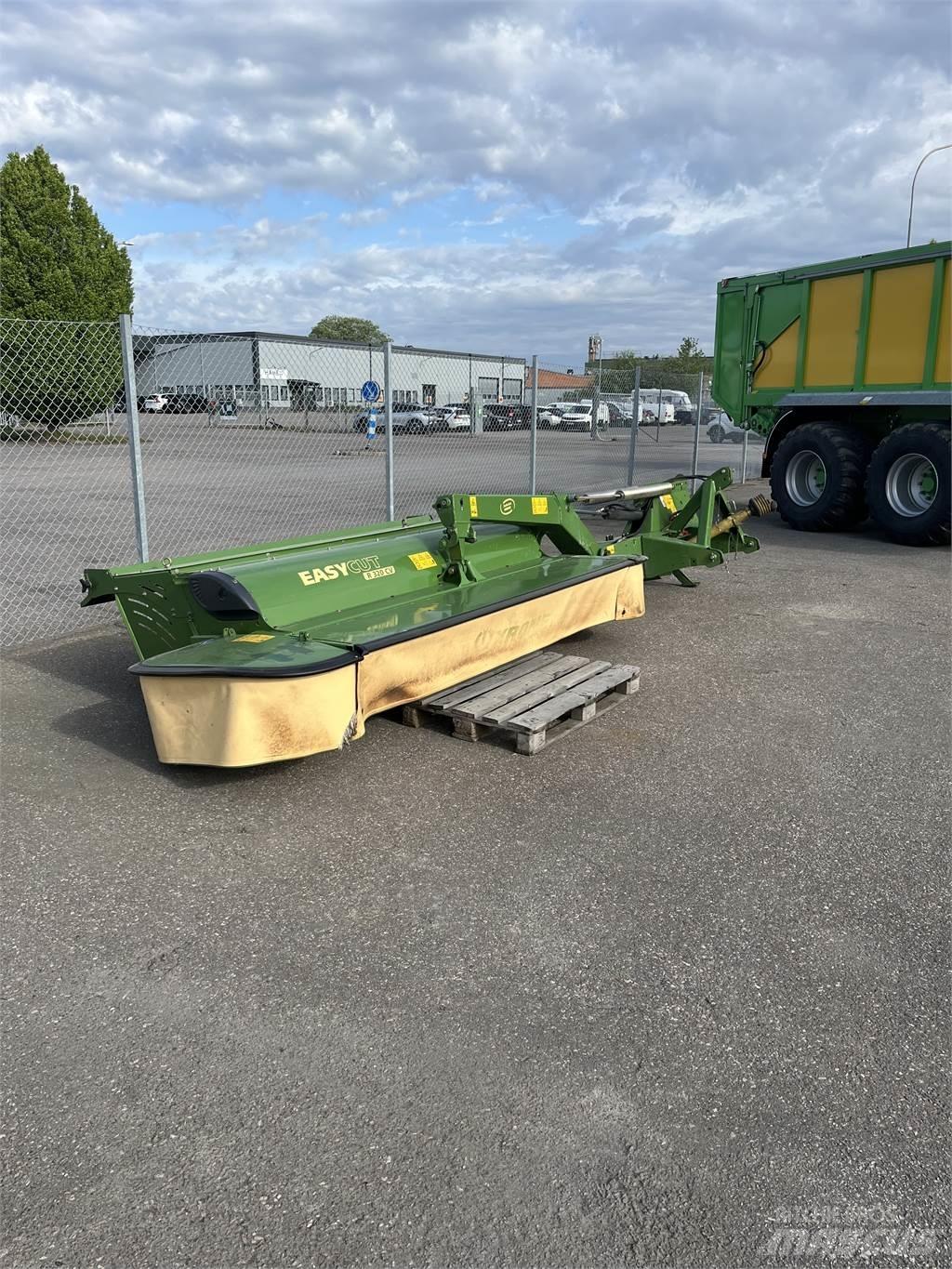 Krone 320 CV Kaszák