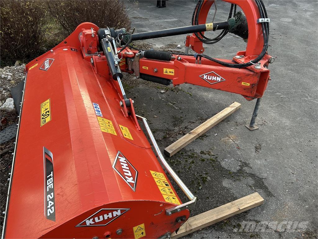 Kuhn TBE242 Kaszák
