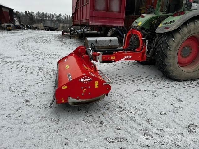 Kuhn TBE242 Kaszák