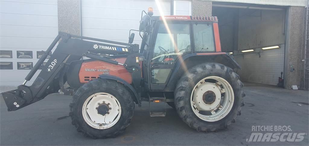 Valtra 6200 Traktorok