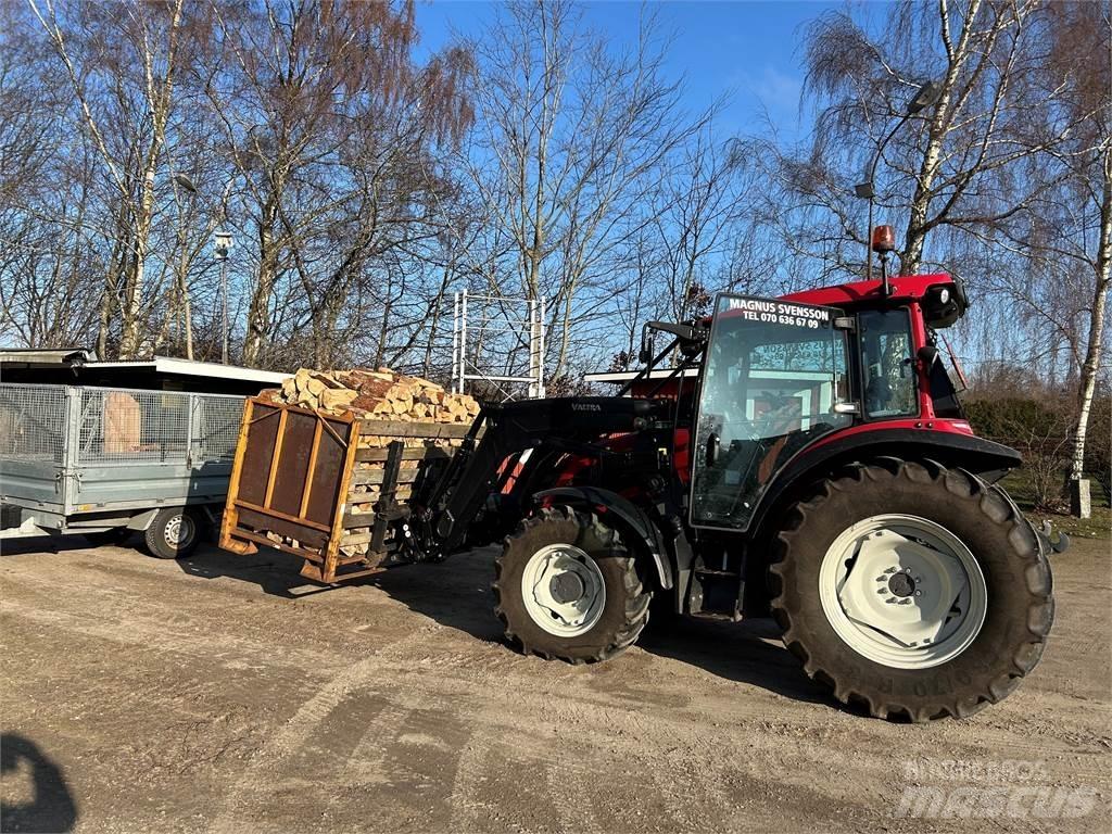 Valtra 85SH Traktorok