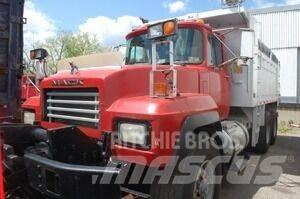 Mack RD688S Hóeltakarítók