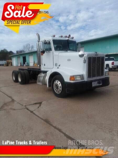 Peterbilt 377 Fülkés alváz