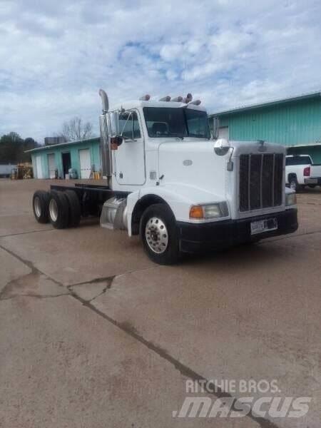 Peterbilt 377 Fülkés alváz