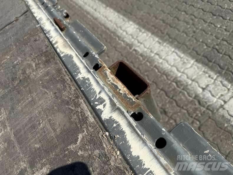 Brdr Platz Nedbygget Platós / Ponyvás félpótkocsik