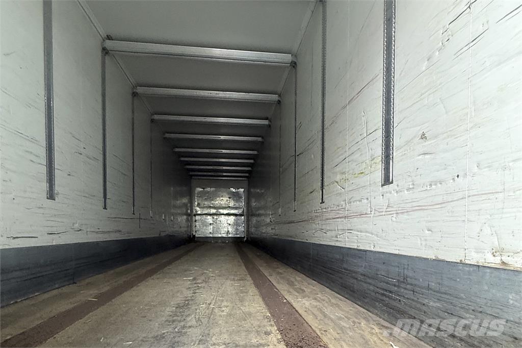 Kel-Berg 34 pl. Dobozos félpótkocsik