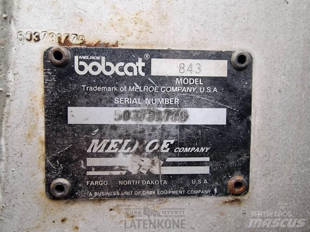 Bobcat 843 Kompaktrakodók