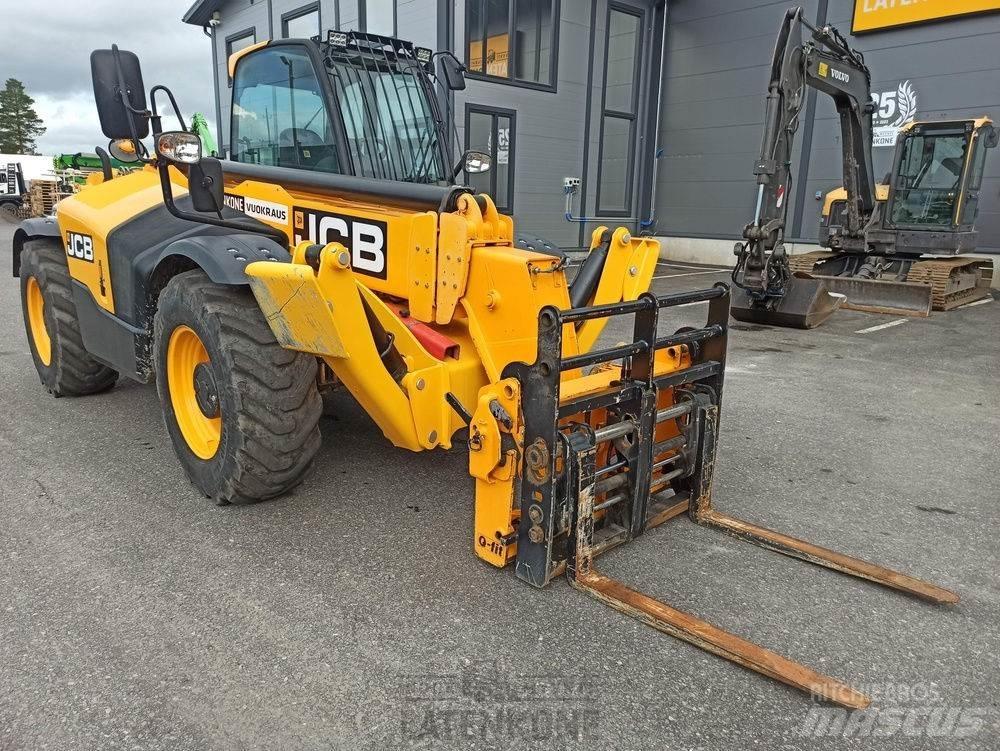 JCB 535-125 kurottaja Teleszkópos rakodók