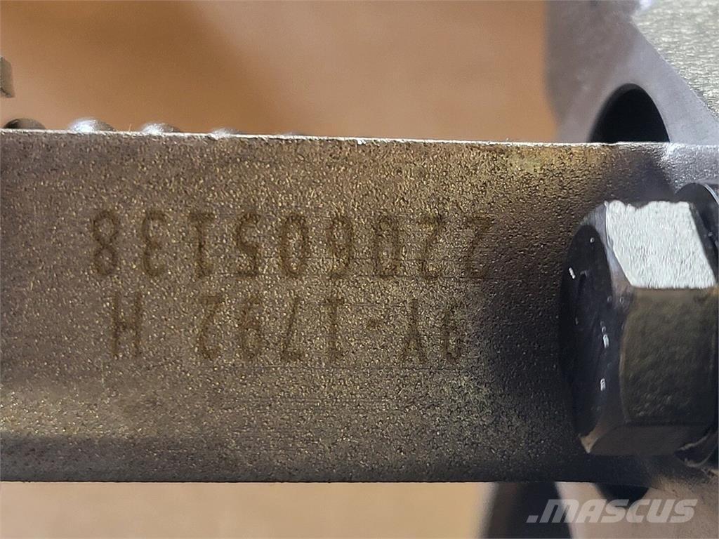 CAT 520-2925 Vízpumpák