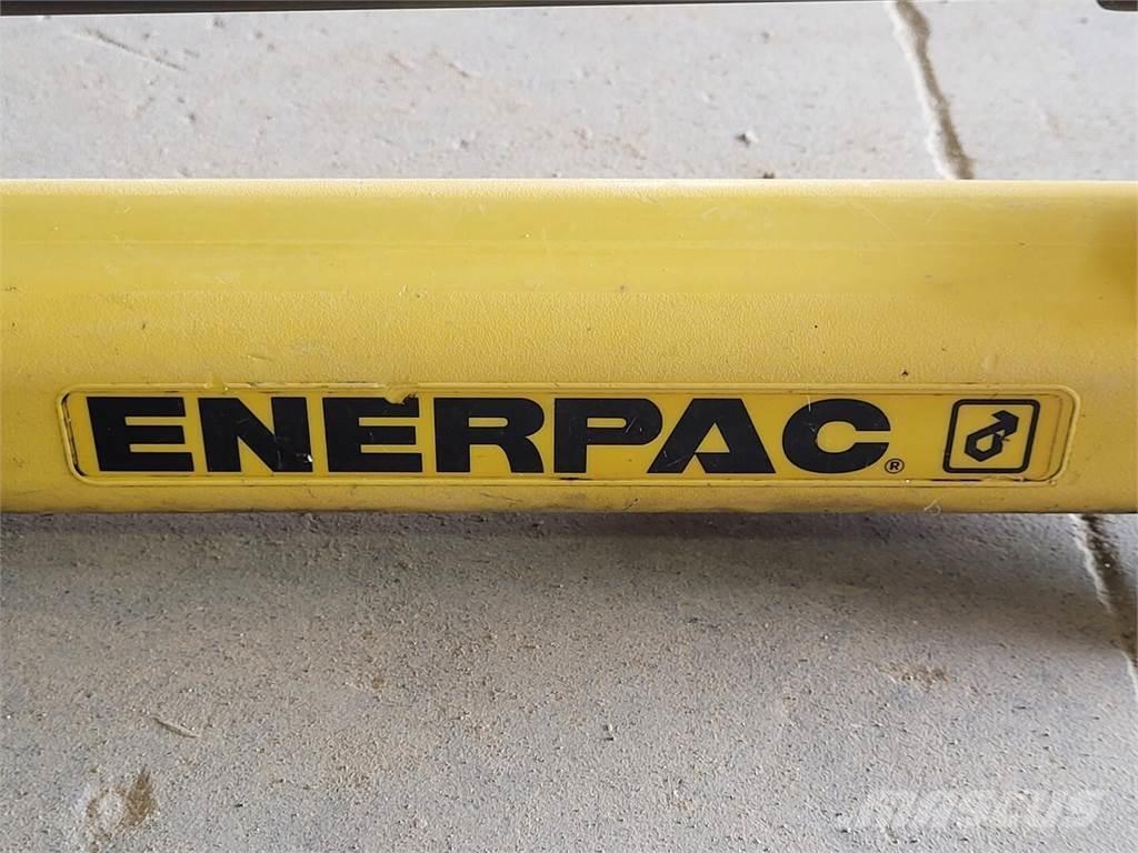  ENERPAC Vízpumpák