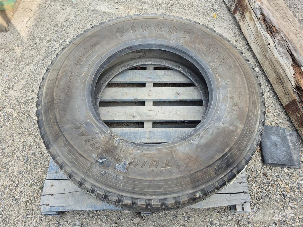 Firestone  Gumiabroncsok, kerekek és felnik