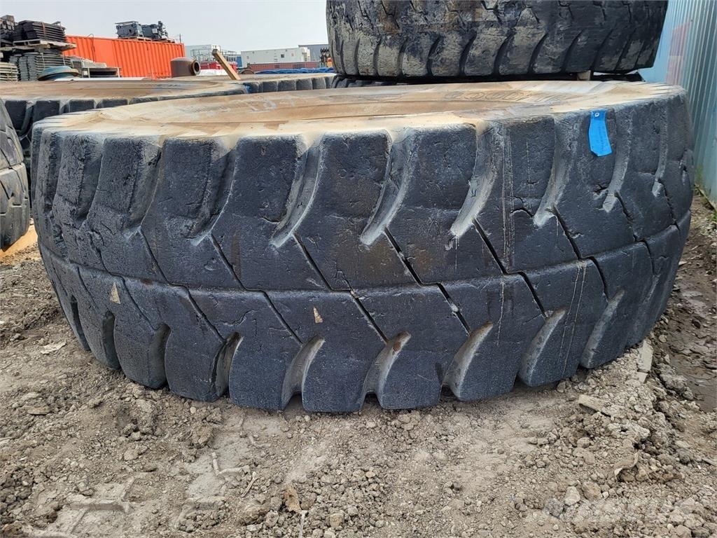 Goodyear RM-4B+ Gumiabroncsok, kerekek és felnik