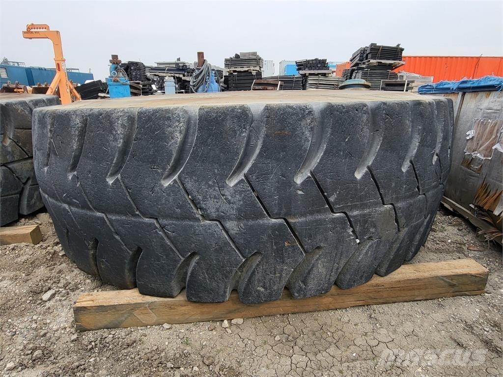 Goodyear RM-4B+ Gumiabroncsok, kerekek és felnik