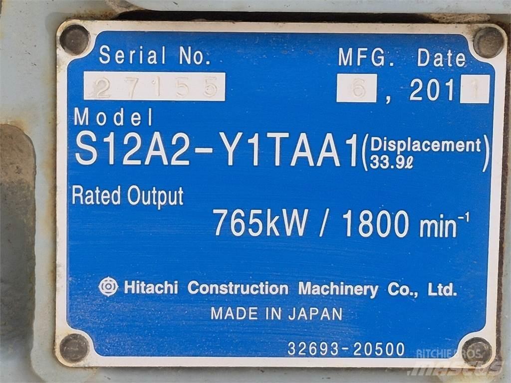 Hitachi S12A2-Y1TAA1 Motorok