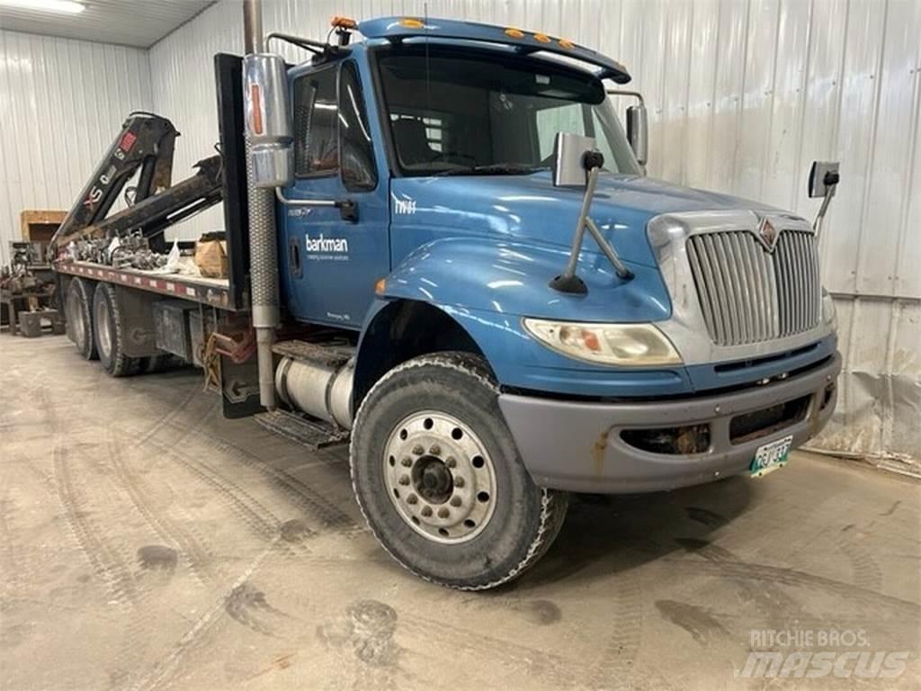 International 4900 Haszongépek