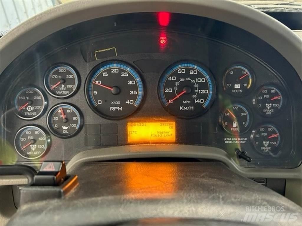 International 4900 Haszongépek
