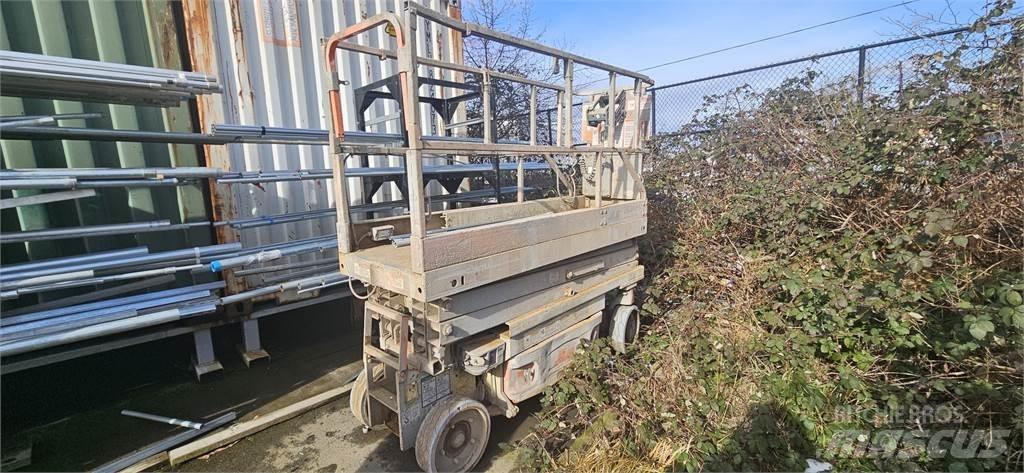 JLG 2630ES Ollós emelők