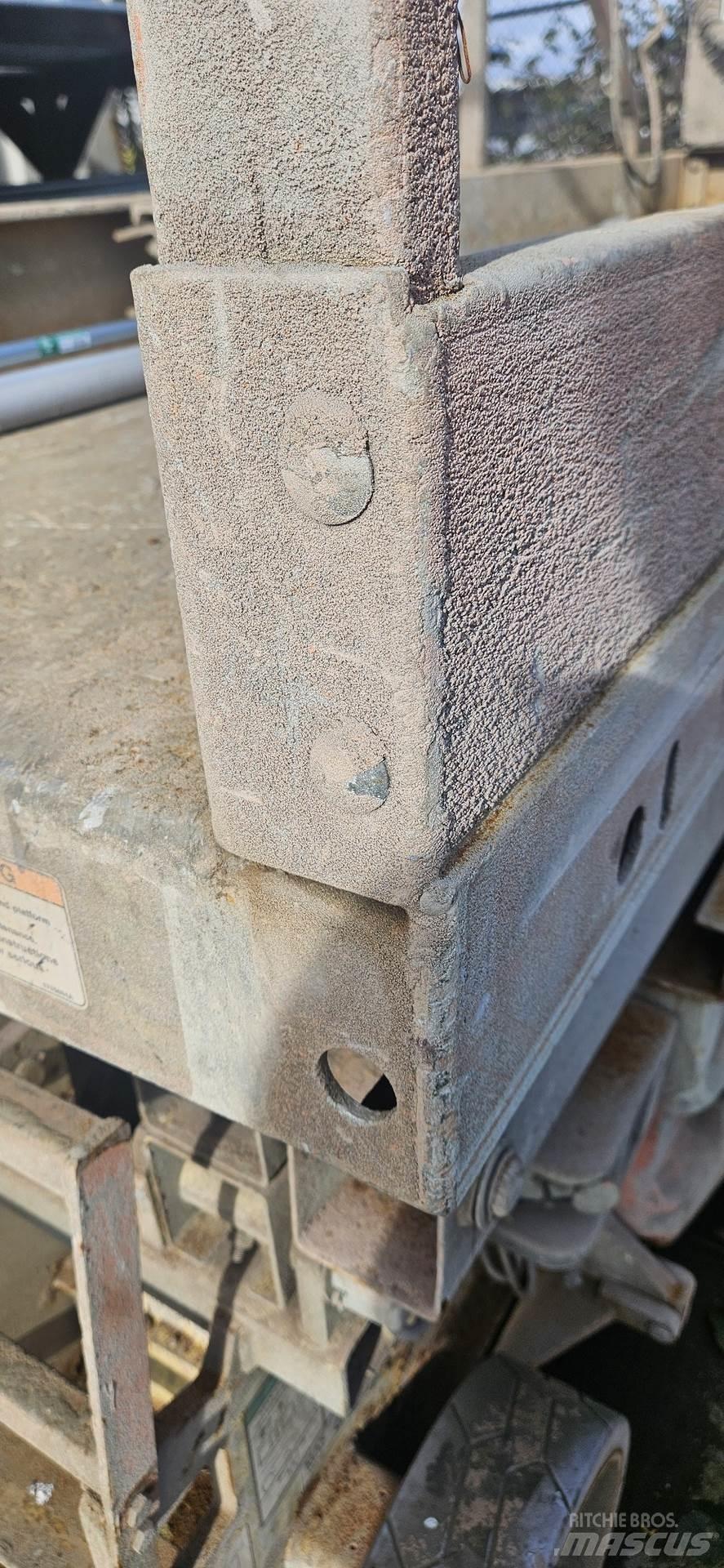 JLG 2630ES Ollós emelők