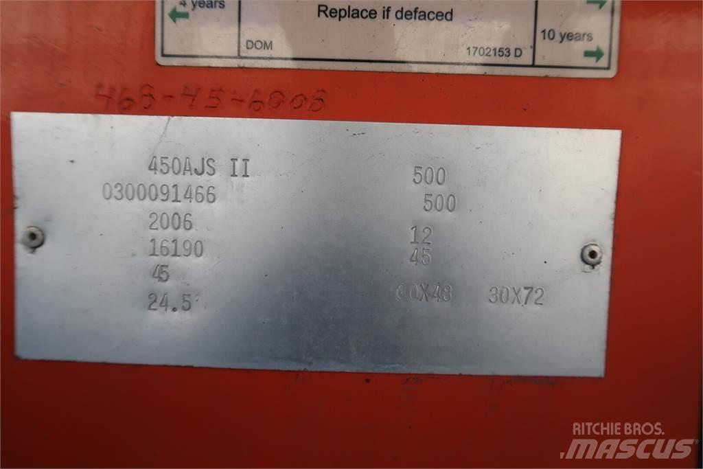 JLG 450AJ Karos emelők