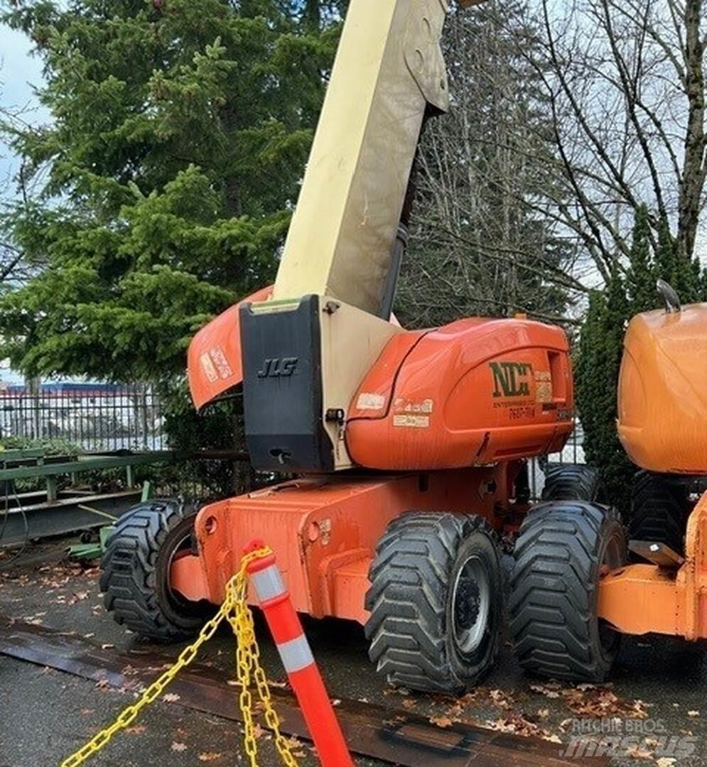 JLG 800AJ Karos emelők