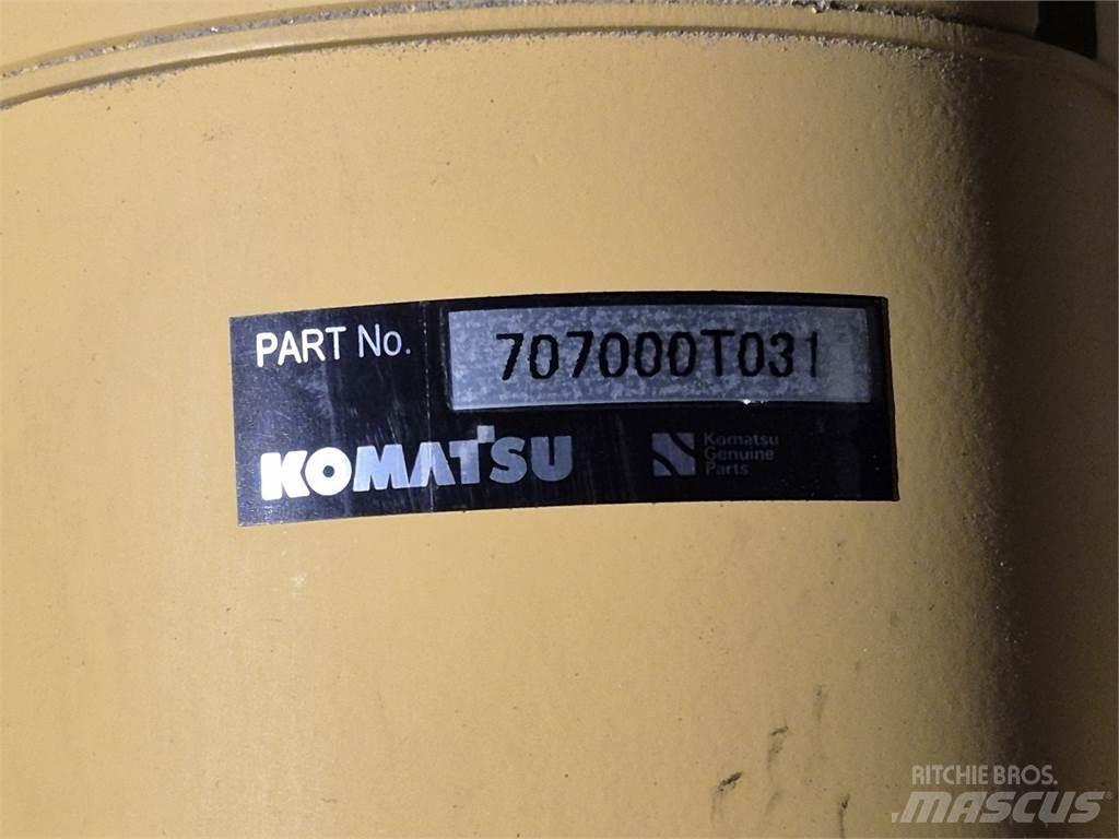 Komatsu 707-00-0T031 Haszonjárművek - Egyéb