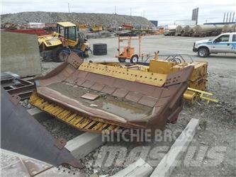 Komatsu D375 gumikerekes dózer