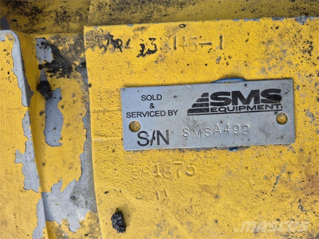 Komatsu R561-13-51030 Csuklósdömperek