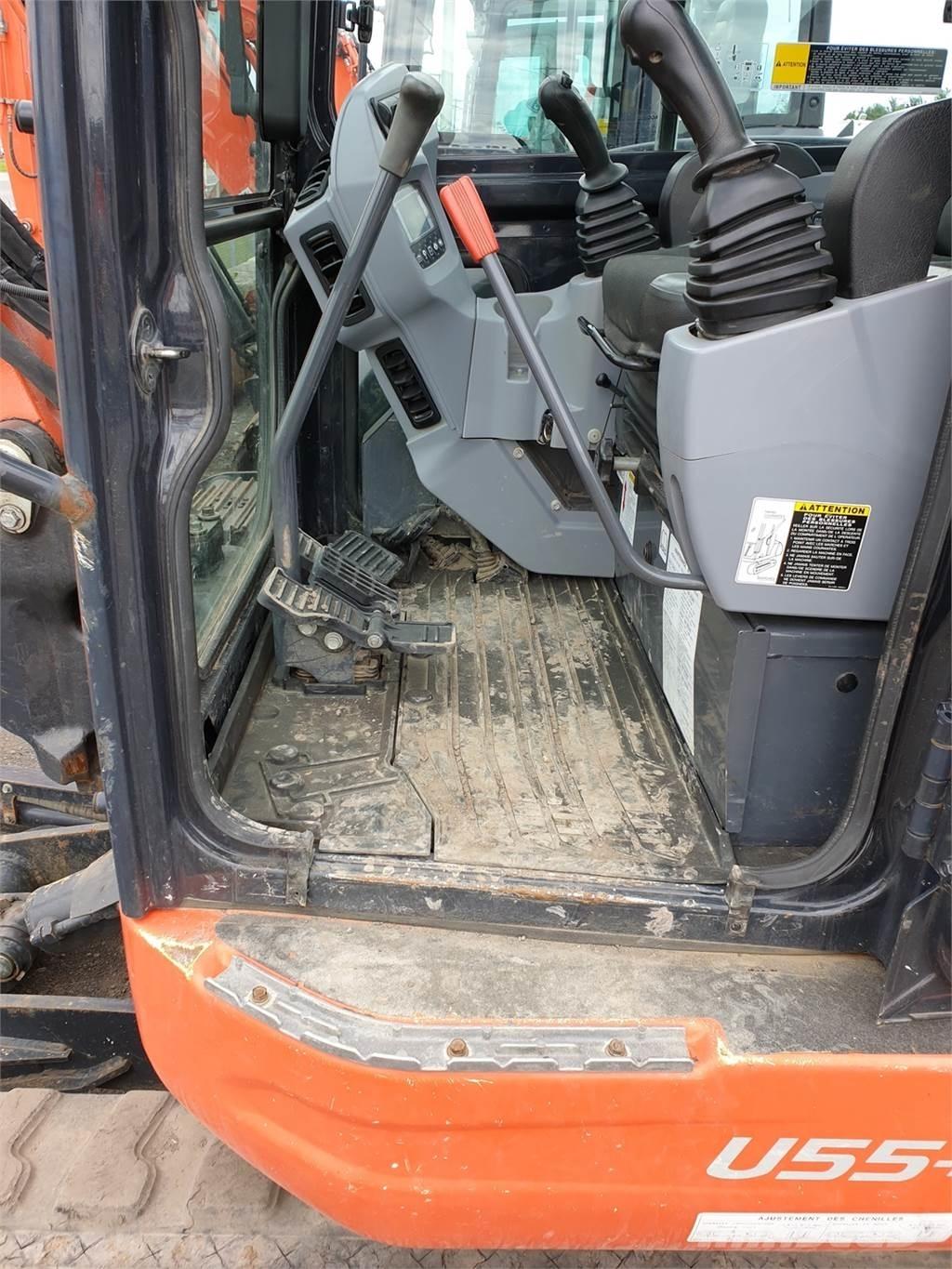 Kubota U55-4 Gumikerekes kotrók