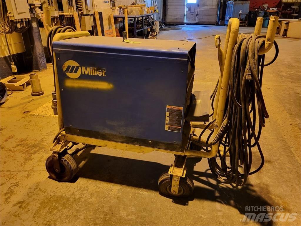 Miller Dimension 652 Heggesztő berendezések