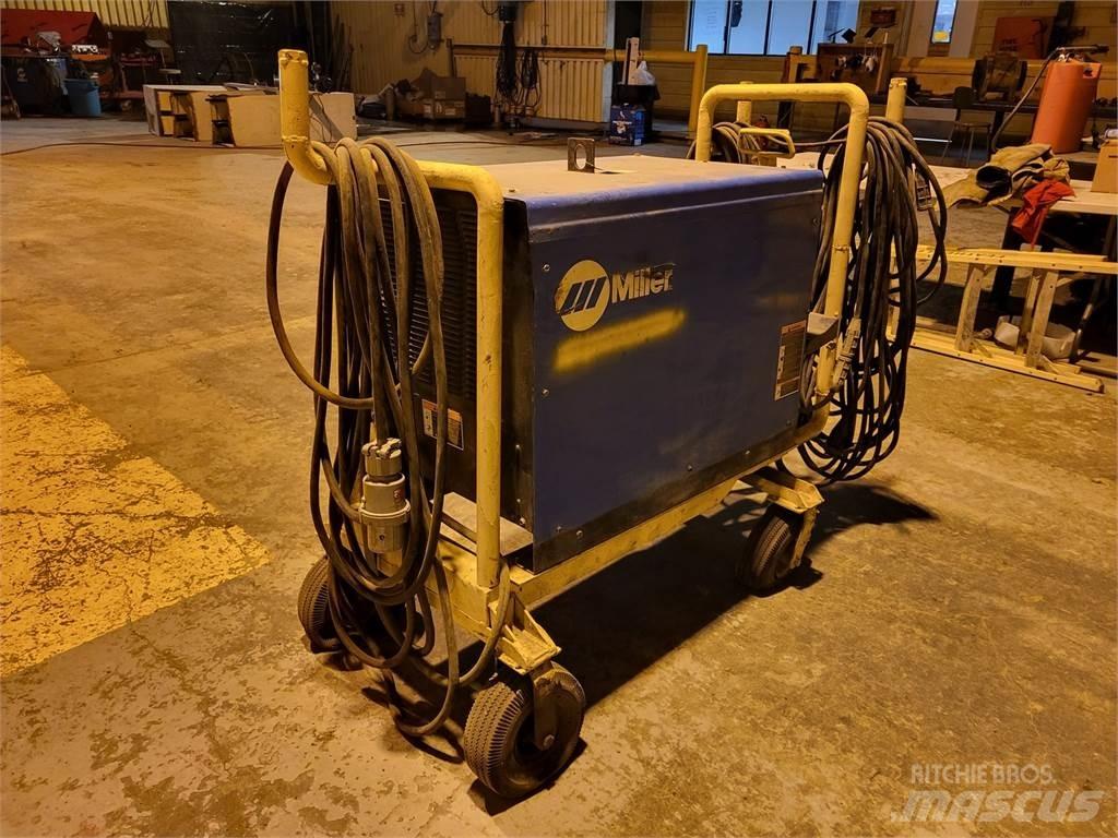 Miller Dimension 652 Heggesztő berendezések